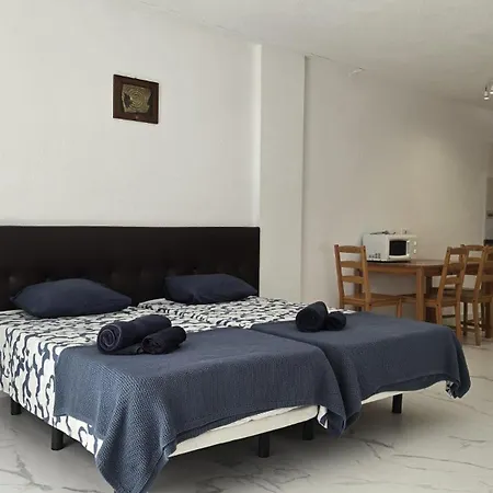 Apartment In Parque Cattleya, Playa De Americas Playa de las Américas