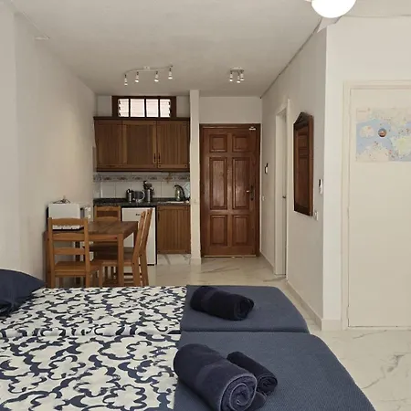 Apartment In Parque Cattleya, Playa De Americas Playa de las Américas