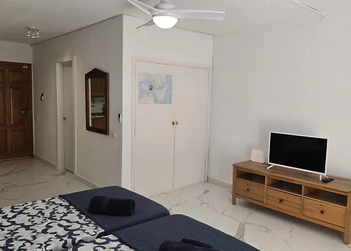 In Parque Cattleya, Playa De Americas بلايا ذي لاس أميريكاس