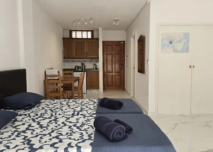 In Parque Cattleya, Playa De Americas